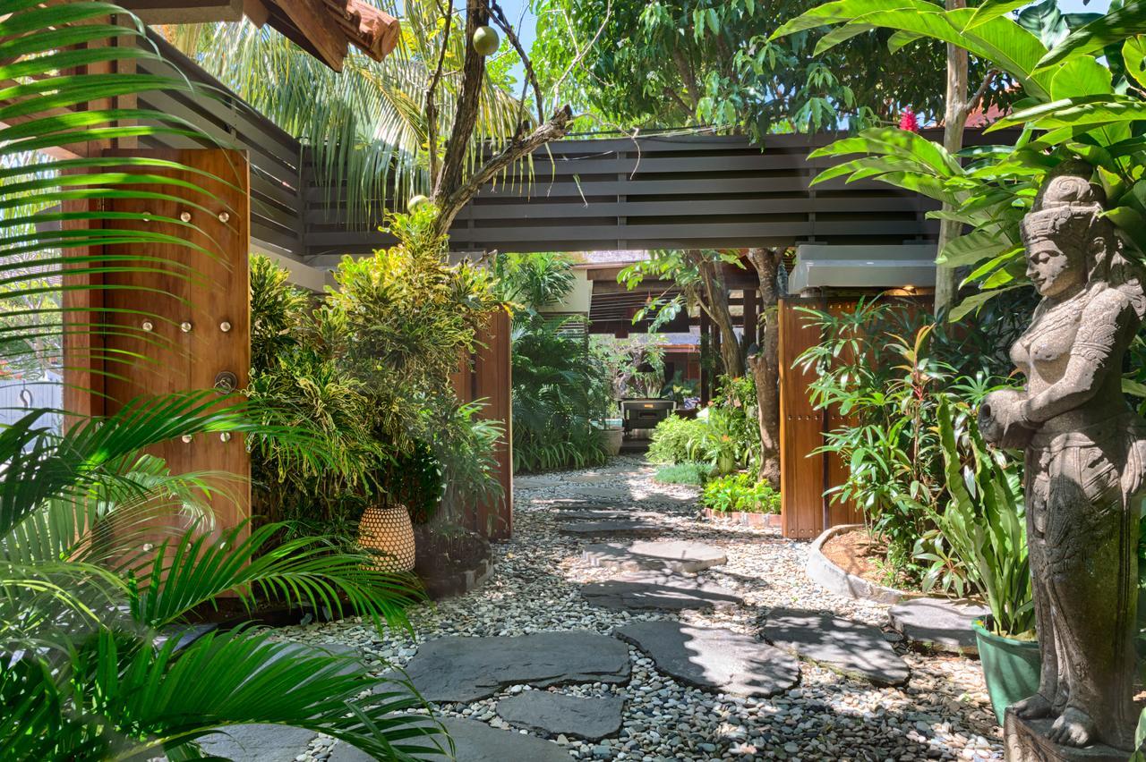 Villa Kinaree Estate Seminyak  Exterior photo
